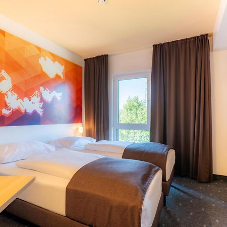 B&B Hotel Stuttgart-Bad Cannstatt Εξωτερικό φωτογραφία